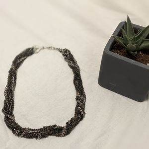 Twisted chain necklace